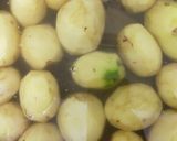Foto langkah ke 1 dari resep Kentang mustopa.