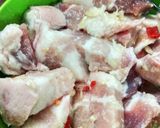 Hình bước làm 1 của món Thịt kho tàu không cần nước cốt dừa
