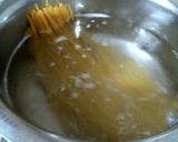 A picture of step 2 of Spinach garlic noodles.