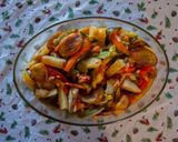 Foto del passaggio 3 della ricetta Peperoni con platano e manioca croccante