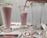 Rose Banana Milk Shake recipe step 3 photo