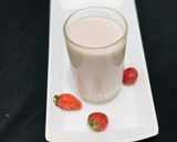 A picture of step 1 of Strawberry drink.