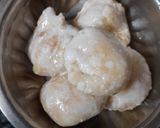 A picture of step 4 of Dahi vada.