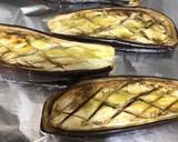 Foto del paso 1 de la receta: Berenjena rellena de pollo
