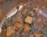 A picture of step 3 of Vegan potato and spinach curry.