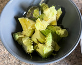 Foto del paso 2 de la receta: Guacamole (Queda con todo)