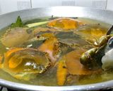 Foto langkah ke 3 dari resep Kepiting Saus Tiram Simple (173).