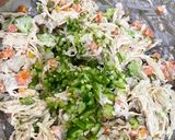 Foto del paso 3 de la receta: Tostadas tropicales de pollo