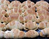 Foto del paso 7 de la receta: Medialunas con falso hojaldre