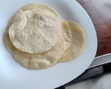 A picture of step 5 of Enchiladas Suizas.