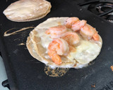 Foto del paso 4 de la receta: Quesadillas de Mariscos