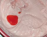 صورة لخطوة 7 من وصفة تحلية الفلون والفراز ❤️🍓