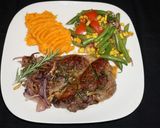 Foto del paso 5 de la receta: Chuletas de paleta de cordero al romero selladas a la sartén