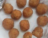 Foto del passaggio 3 della ricetta Arancini con riso ai funghi porcini