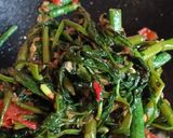 Foto langkah ke 4 dari resep Plecing kangkung.