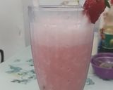 Foto langkah ke 3 dari resep Jus Strawberry Yogurt.