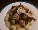 Foto del paso 4 de la receta: Ñoquis con Carne de Soja y Champiñones