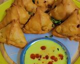 A picture of step 7 of Potato and Pea Samosas.