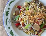 Foto langkah ke 5 dari resep Tumis Taoge & Bakso.