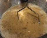 Foto del paso 2 de la receta: Buñuelos de plátano con ajo y perejil