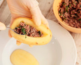 Foto del paso 4 de la receta: Patatas rellenas de carne picada de ternera