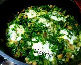 Pas rețetă Shakshuka verde (cu ciuperci și mangold) 3 fotografie