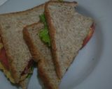 Foto langkah ke 5 dari resep Sandwich Roti Gandum Isi Telor Sayuran.