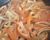 Foto del paso 2 de la receta: Cáscaras de naranjas confitadas