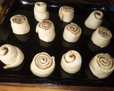A picture of step 4 of Cinnamon rolls.