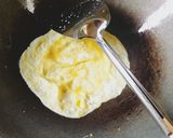 Foto langkah ke 2 dari resep Telur dadar tipis.