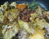 A picture of step 2 of Chicken with Coriander, Coconut and Kasoori Methi.