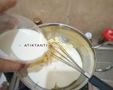 Foto langkah ke 3 dari resep Kuweni Mango Cheesecake.