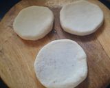 A picture of step 5 of Khasta kachori.