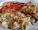 Foto del paso 6 de la receta: Ensalada de endivias, tomate y pollo
