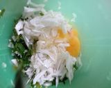 Foto langkah ke 2 dari resep Telur Dadar Kol.