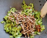 Foto langkah ke 4 dari resep Oseng Pare Teri.