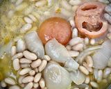 Foto del paso 1 de la receta: Medallón de solomillo con monchetas en salsa de vermouth y huevo frito