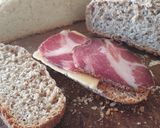 Foto del paso 10 de la receta: 😋 🇦🇷 Fiambre de bondiola - curada en heladera -🍴🍞
