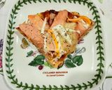 Gambar langkah 7 resipi 👩‍🍳Pan-Toasted Bread Pizza.