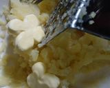 Foto langkah ke 5 dari resep Ultra Creamy Mashed Potato.
