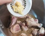 A picture of step 2 of Chicken Shorba.