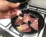 Foto del paso 7 de la receta: Escalopas de lomo con pimientos, queso y guarnición de verdura confitada