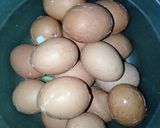 Foto langkah ke 1 dari resep 47.Telur pindang.