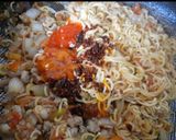Hình bước làm 3 của món Mì xào rong nho