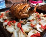 Foto del paso 9 de la receta Pollo al horno con papas, cebolla y pimiento