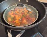 Foto del paso 4 de la receta Stir fry de gambas y espárragos al wok con miso picante