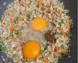 Hình bước làm 2 của món Yến mạch chiên trứng 🥚