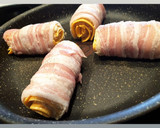 Sajtos roló bacon-be göngyölve recept fázis 3 fotója