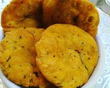 A picture of step 7 of Kasoori methi khasta mathri.