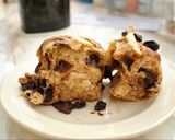 Foto langkah ke 9 dari resep Roti 'cross bun' Coklat Kismis.